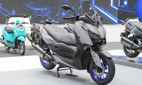 Điểm mặt những mẫu xe máy "tay to mặt lớn" ra mắt thị trường Việt cuối năm 2022