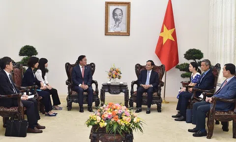 Phó Thủ tướng Trần Lưu Quang tiếp Đặc phái viên Bộ trưởng Ngoại giao Hàn Quốc