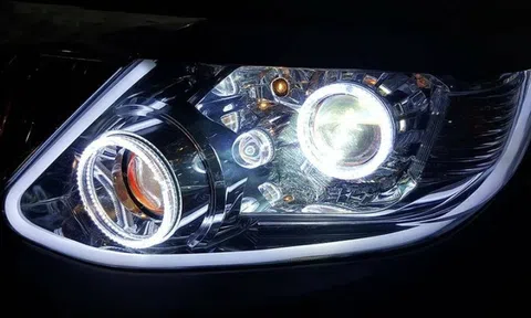 Độ thêm đèn chiếu sáng phía sau xe ô tô có bị xử phạt?